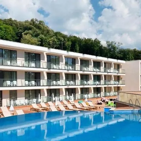 Grifid Foresta 3* Golden Sands